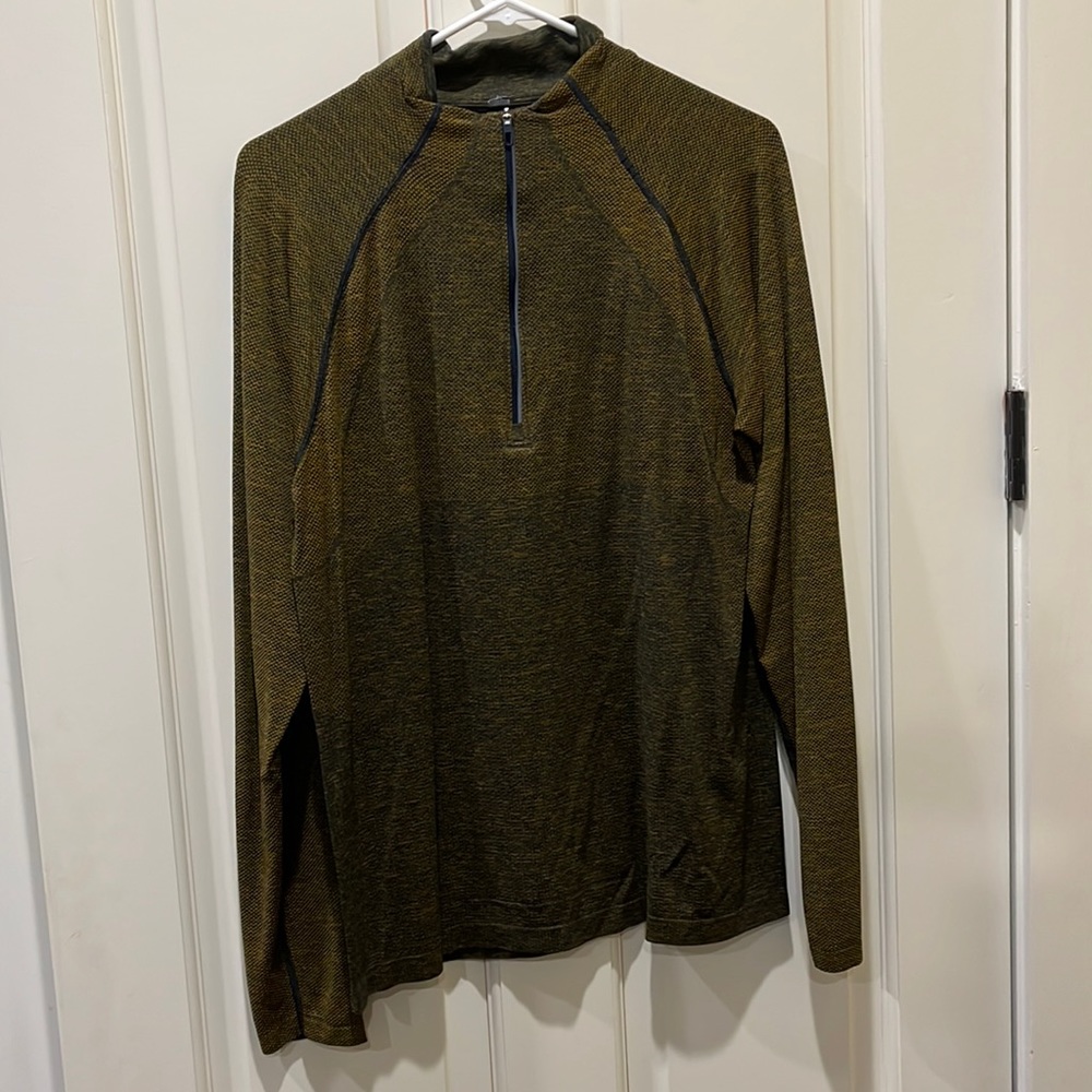 Lululemon Metal Vent Half-Zip Men's Long-sleeved Pullover - Size Large
